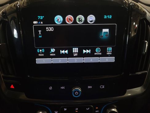 Used 2018 Chevrolet Traverse LT FWD image 25