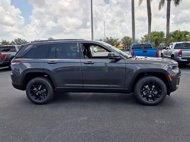 New 2026 Jeep Grand Cherokee Altitude RWD image 8