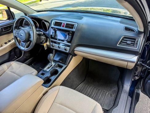 Used 2018 Subaru Outback 2.5i image 10
