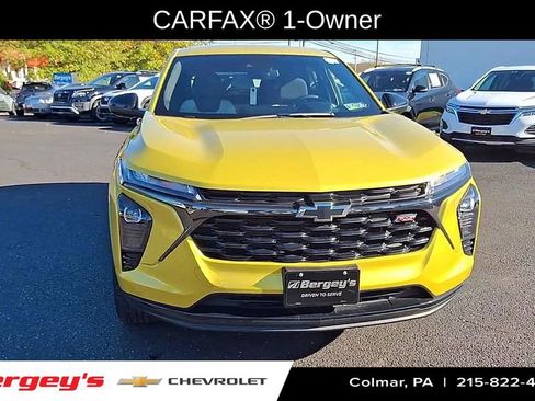 Certified 2024 Chevrolet Trax RS w/ Driver Confidence Package image 3