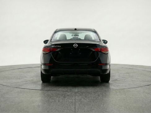 Used 2025 Nissan Sentra SV image 7