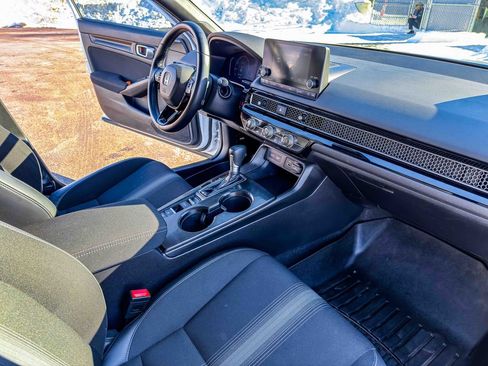 Used 2023 Honda Civic Sport image 15