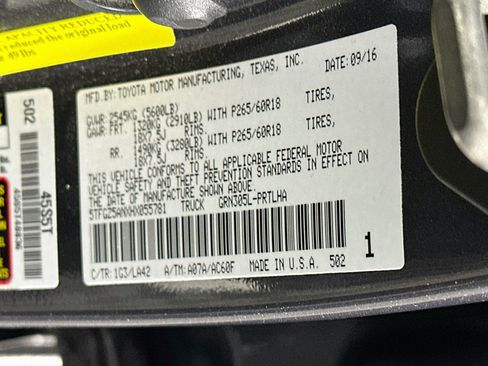 Used 2017 Toyota Tacoma Limited w/ Tow Package AWD/4WD image 12