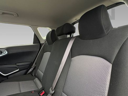 Used 2024 Kia Soul LX w/ Option Group 015 FWD image 5