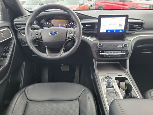 Certified 2020 Ford Explorer XLT w/ Comfort Package image 12