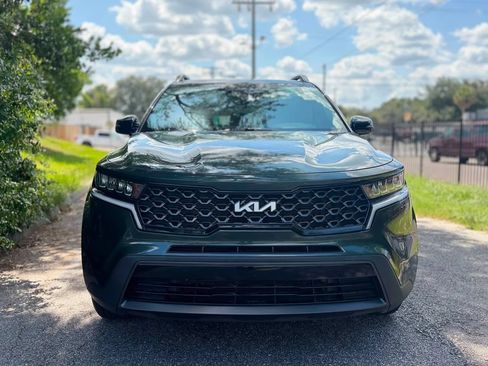 Used 2022 Kia Sorento S w/ Panoramic Sunroof Package AWD/4WD image 5