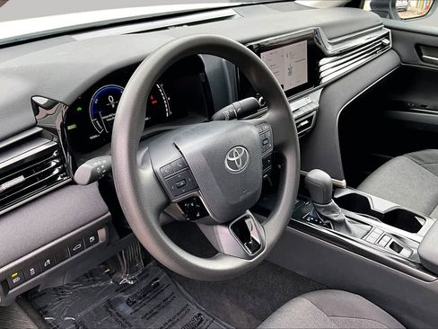Used 2026 Toyota Camry LE FWD image 17