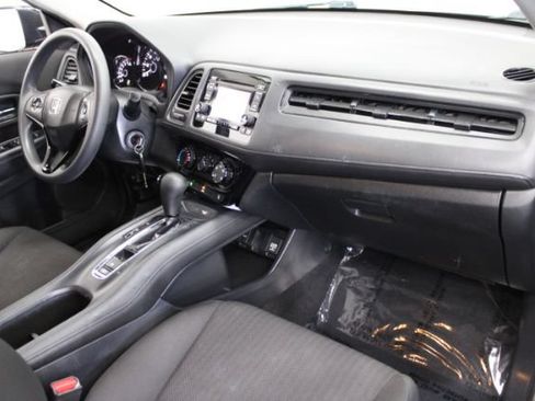Used 2017 Honda HR-V LX image 22