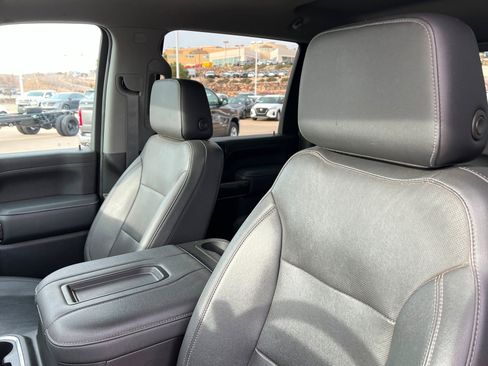 Used 2021 Chevrolet Silverado 3500 LTZ w/ LTZ Convenience Package image 17