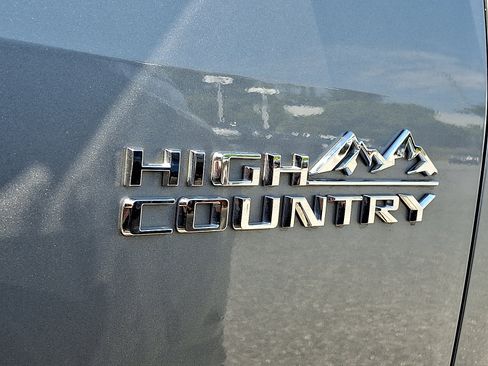 Certified 2023 Chevrolet Traverse High Country AWD/4WD image 9