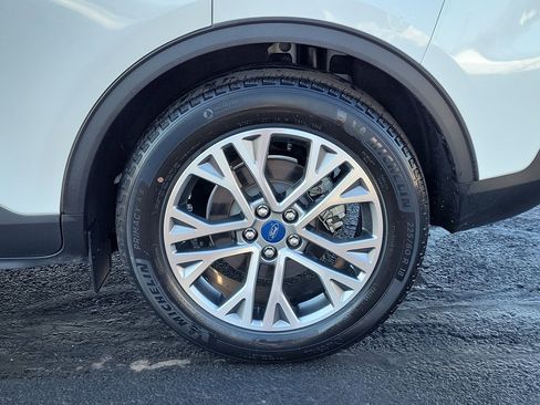 Certified 2022 Ford Escape SEL w/ Technology Package image 5