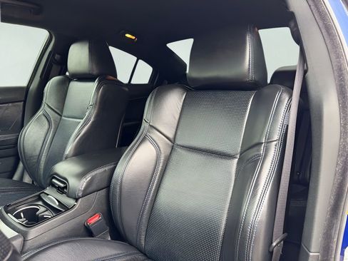 Used 2019 Dodge Charger R/T w/ Blacktop Package RWD image 16