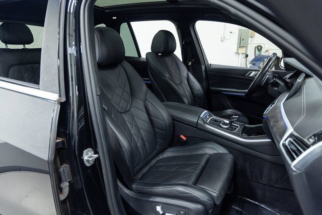 Used 2023 BMW X5 xDrive40i AWD/4WD image 25