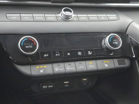 Used 2023 Hyundai Elantra SEL w/ Convenience Package image 15