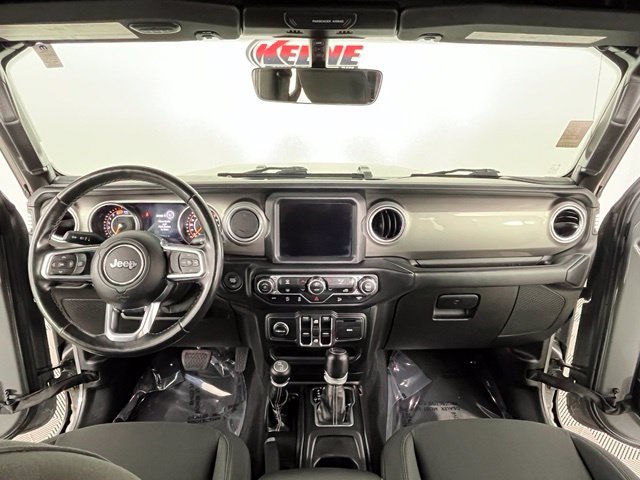 Used 2018 Jeep Wrangler Unlimited Sahara AWD/4WD image 13