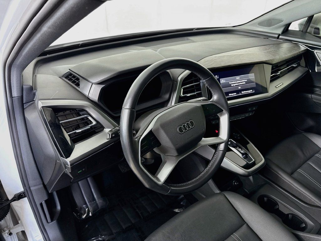 Used 2022 Audi Q4 e-tron Premium AWD/4WD image 9