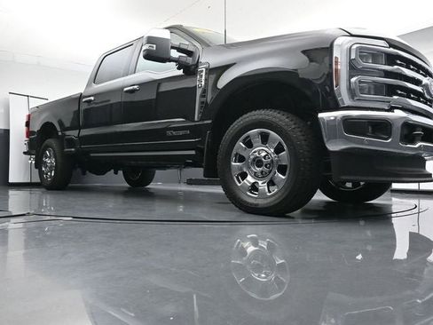 Certified 2025 Ford F350 Lariat w/ Lariat Ultimate Package AWD/4WD image 31