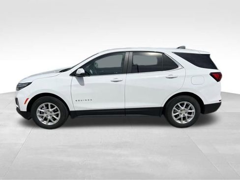 Used 2024 Chevrolet Equinox LT image 2