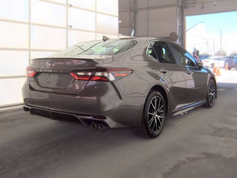 Used 2024 Toyota Camry SE w/ Cold Weather Package FWD image 8