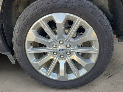 Used 2021 Ford F150 Limited image 14