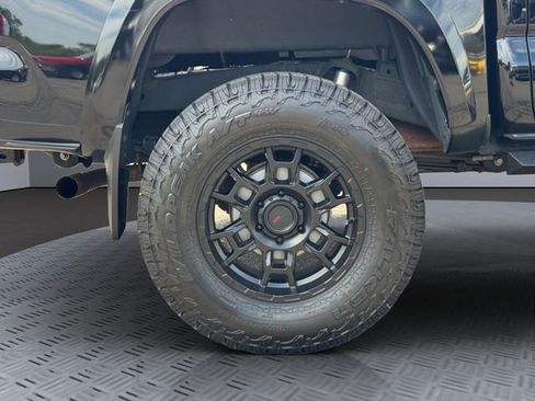Used 2023 Toyota Tacoma Limited AWD/4WD image 29