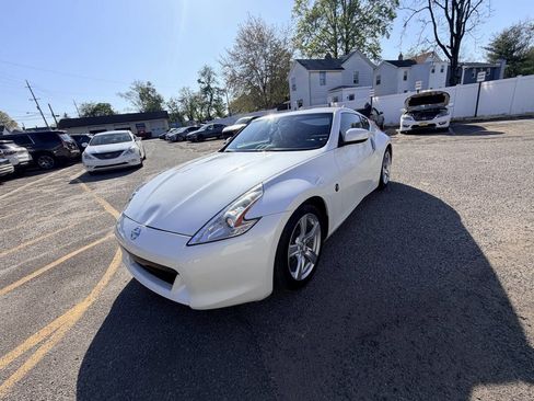 Used 2012 Nissan 370Z Touring RWD image 29