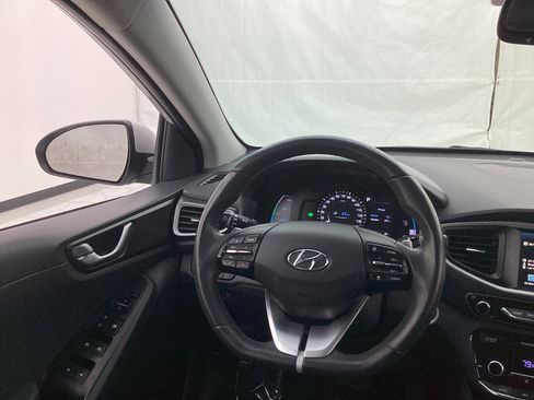 Used 2019 Hyundai Ioniq Limited image 30