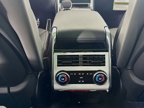 New 2025 Land Rover Range Rover SE image 25