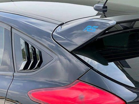 Used 2017 Ford Focus RS AWD/4WD image 36