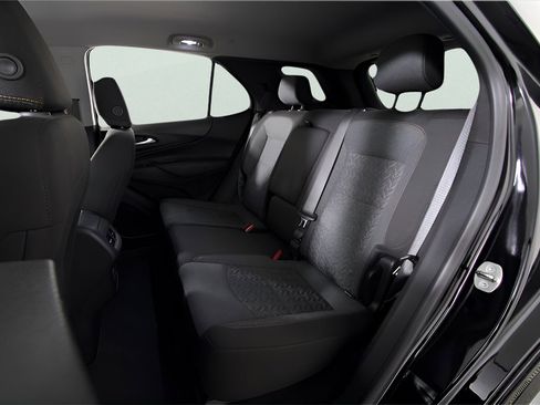 Used 2023 Chevrolet Equinox LT image 16