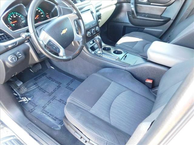 Used 2016 Chevrolet Traverse LT w/ LPO, 'HIT The Road' Package FWD image 16