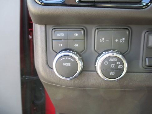 New 2026 GMC Yukon Elevation w/ Elevation Premium Package AWD/4WD image 17