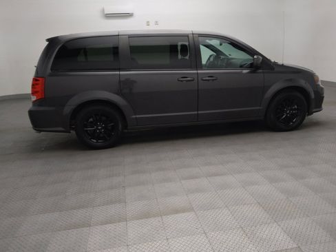 Used 2019 Dodge Grand Caravan SXT w/ Blacktop Package FWD image 10