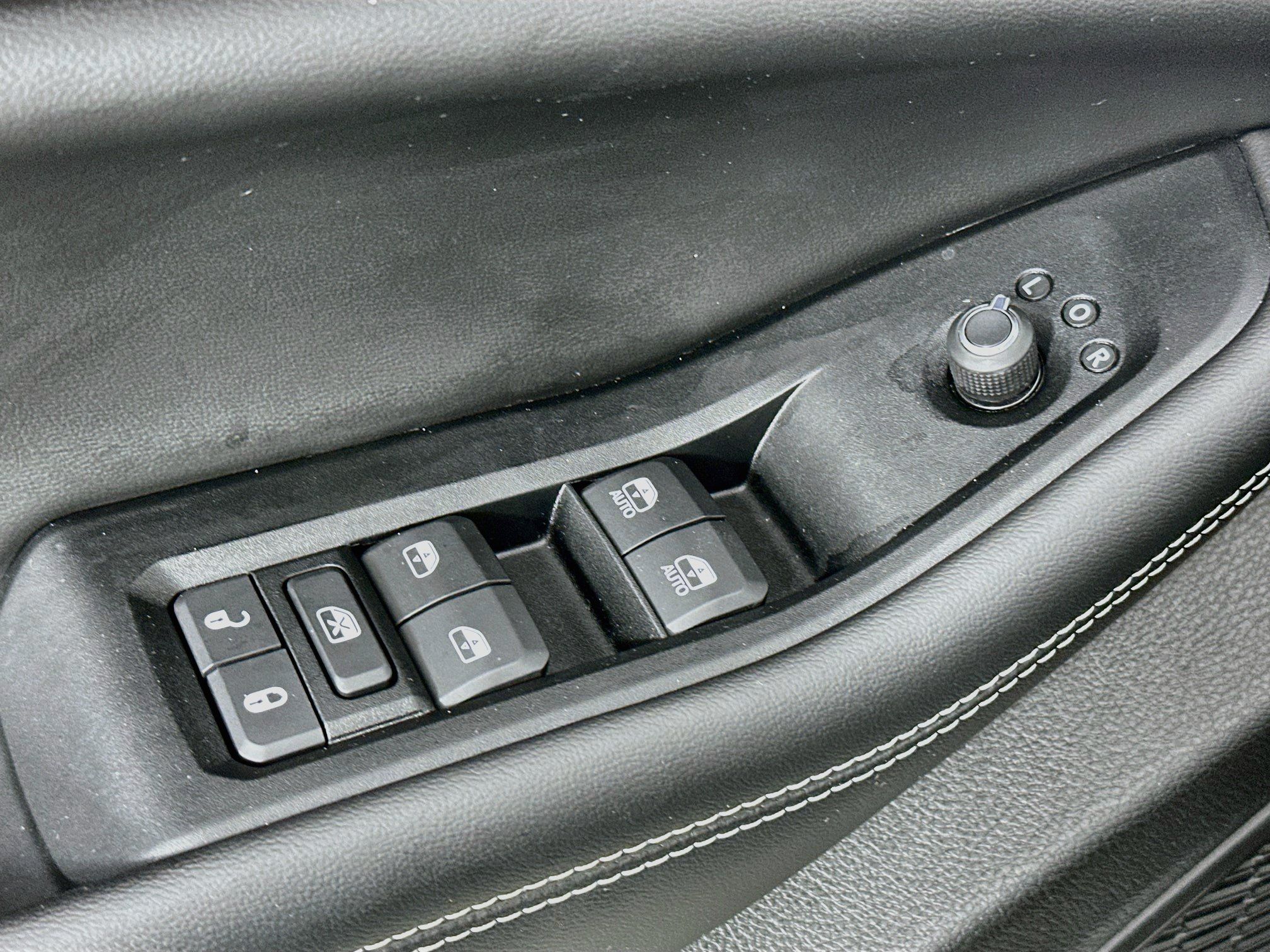 Used 2023 Jeep Grand Cherokee Limited RWD image 18