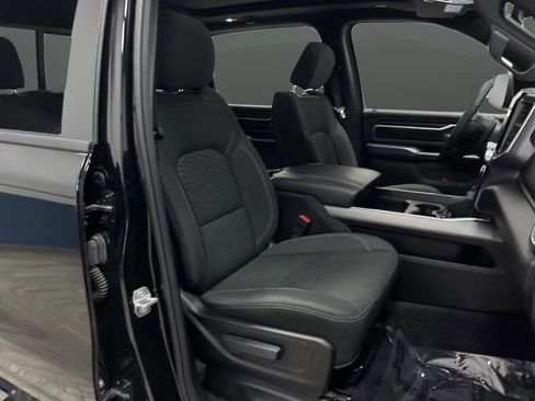 Used 2025 RAM 1500 Big Horn image 33