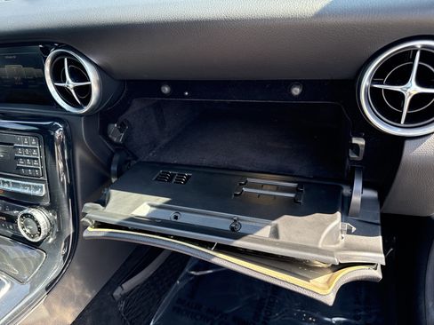 Used 2019 Mercedes-Benz SLC 300 w/ Premium Package image 31