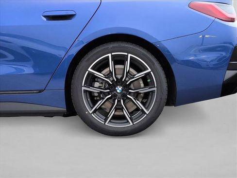 New 2026 BMW i4 xDrive40i AWD/4WD image 10