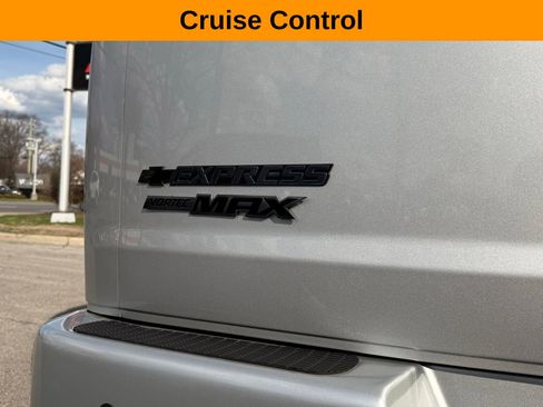 Used 2023 Chevrolet Express 2500 Extended RWD image 9