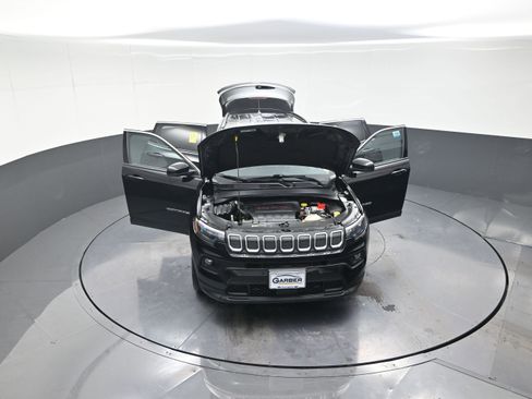 Used 2022 Jeep Compass Latitude w/ Convenience Group image 12