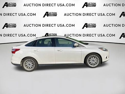 Used 2014 Ford Focus Titanium FWD image 6