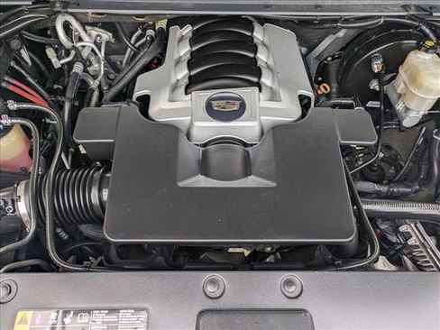 Used 2019 Cadillac Escalade Luxury AWD/4WD image 24