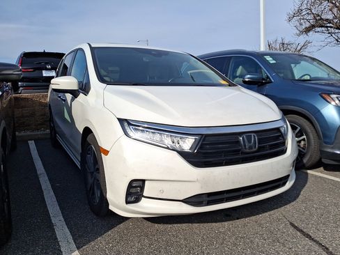 Used 2022 Honda Odyssey Touring image 1
