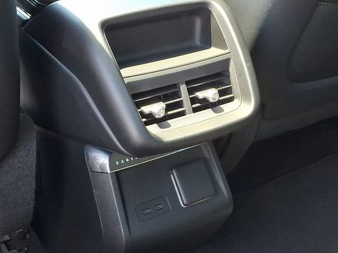 Certified 2024 Cadillac Lyriq Luxury AWD/4WD image 9