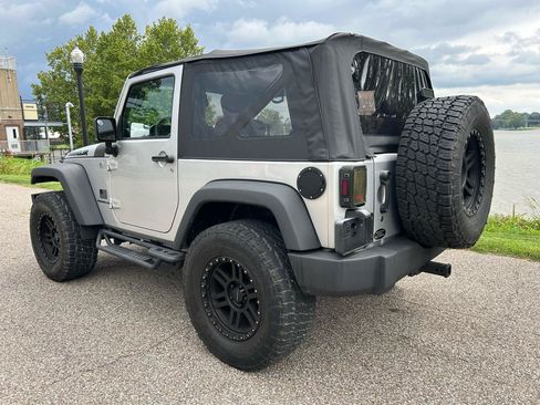 Used 2007 Jeep Wrangler X AWD/4WD image 3