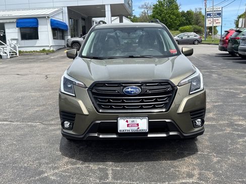 Certified 2024 Subaru Forester Premium AWD/4WD image 2