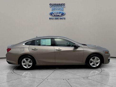 Used 2023 Chevrolet Malibu LT image 4