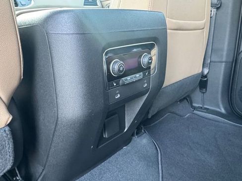Used 2022 Chevrolet Tahoe Premier RWD image 30