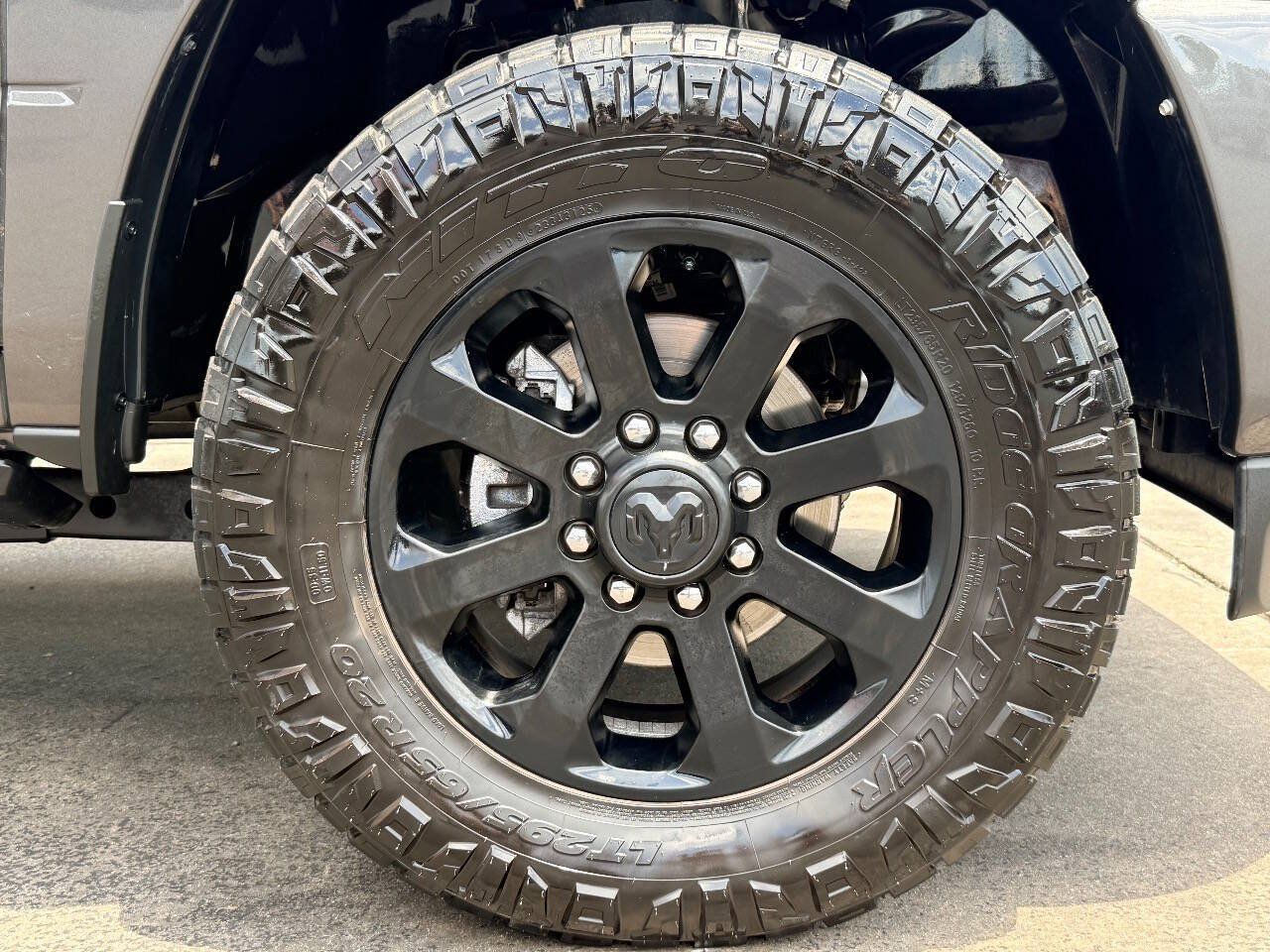 Used 2025 RAM 2500 Laramie AWD/4WD image 15