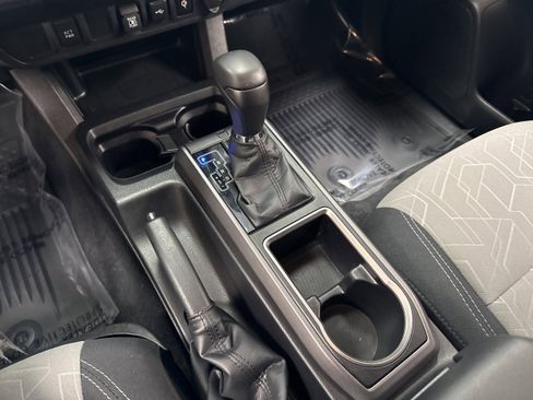 Used 2023 Toyota Tacoma TRD Sport image 45