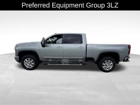 Used 2026 Chevrolet Silverado 3500 High Country w/ High Country Premium Package AWD/4WD image 4
